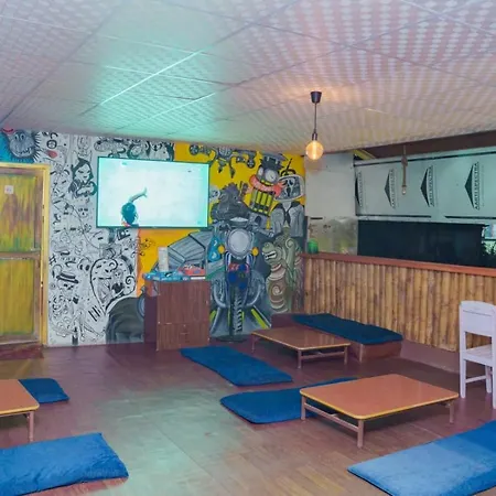 Gypsy Hostel & Backpackers-2